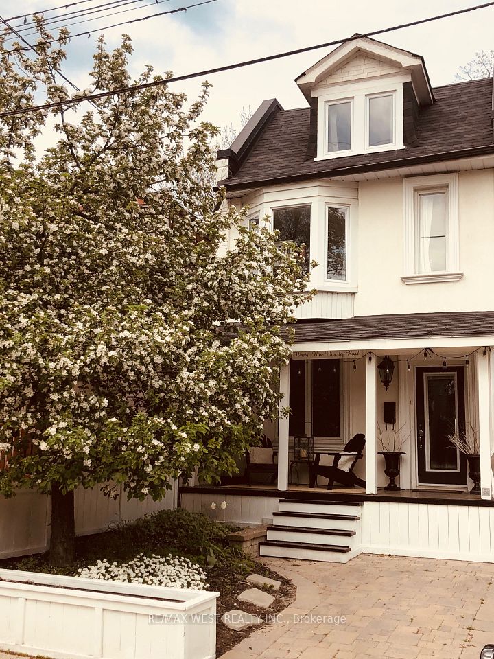 99 Waverley