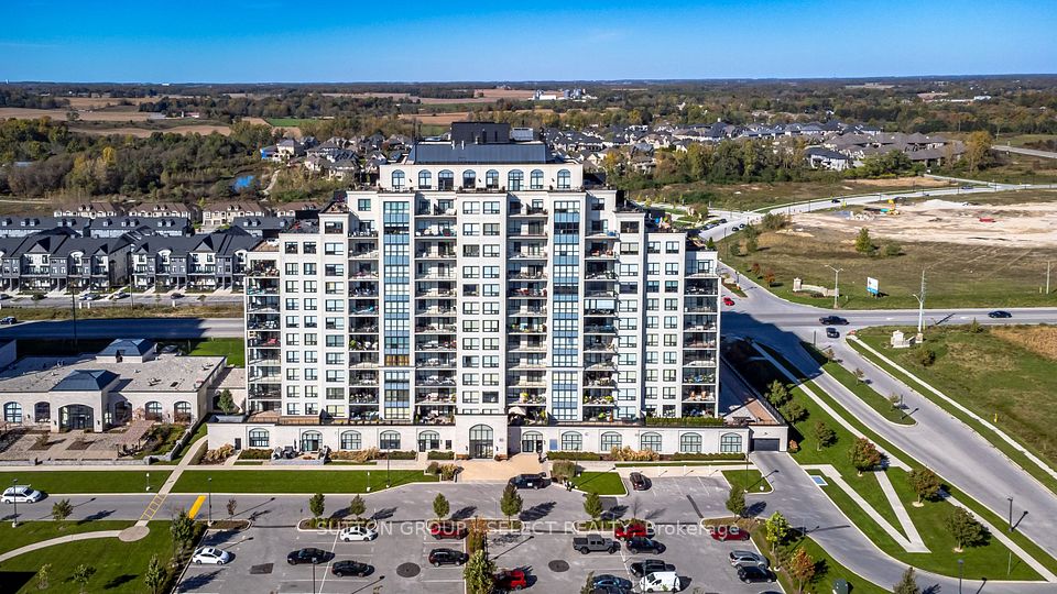 240 Villagewalk