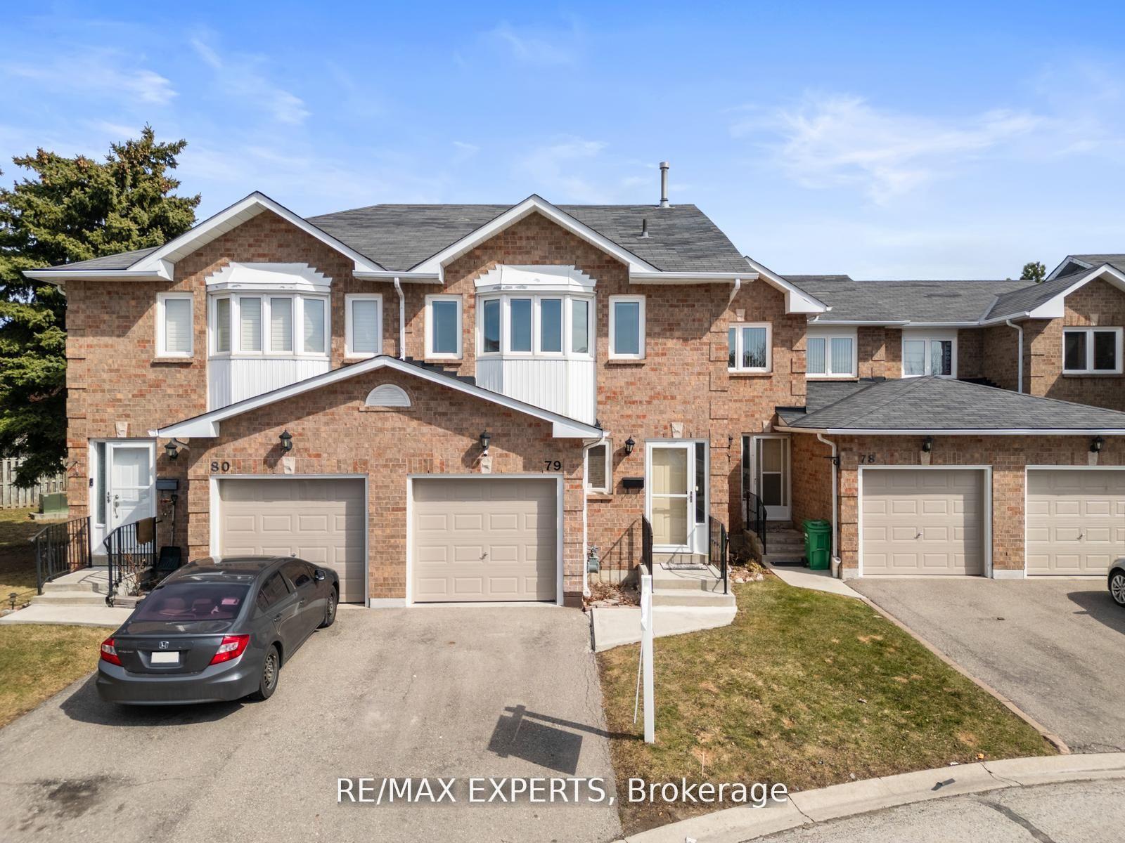5 Bedrooms Condo at 1484 Torrington, Mississauga For sale
