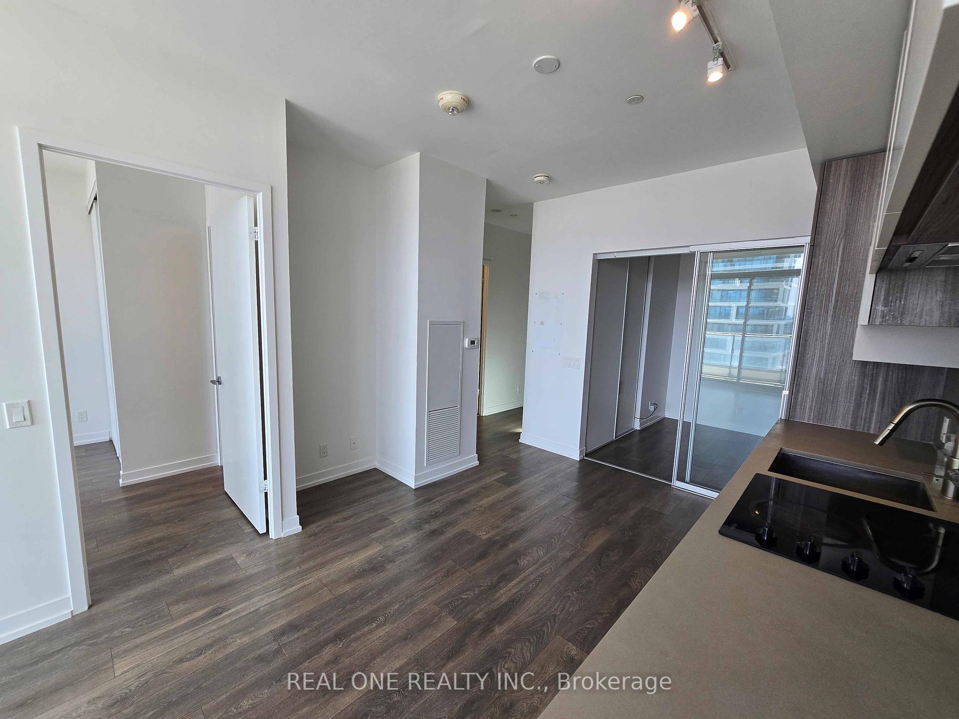 3 Bedrooms Condo at 898 Portage, Vaughan For sale