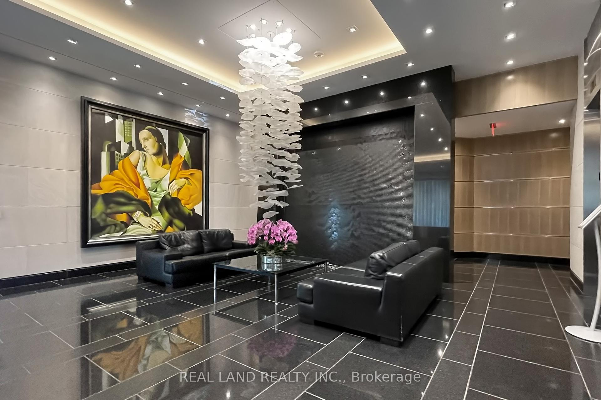 2 Bedrooms Condo at 206 Bloor, Toronto For sale