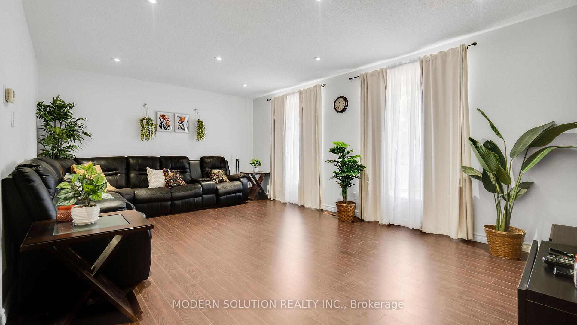 4 Bedrooms Condo at 1559 Albion, Toronto For sale