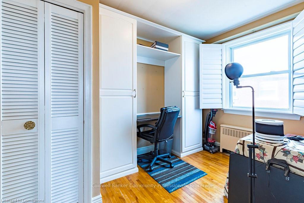 2 Bedrooms Co-op at 5 East 36th,  Hamilton For sale