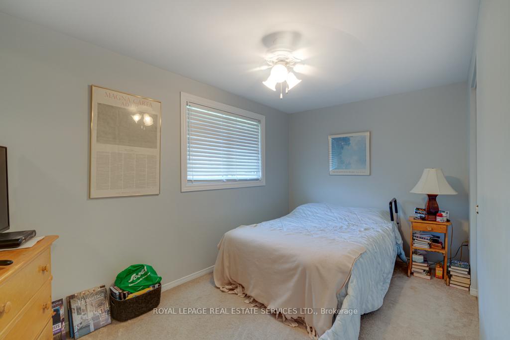 4 Bedrooms Condo at 584 Forestwood, Burlington For sale