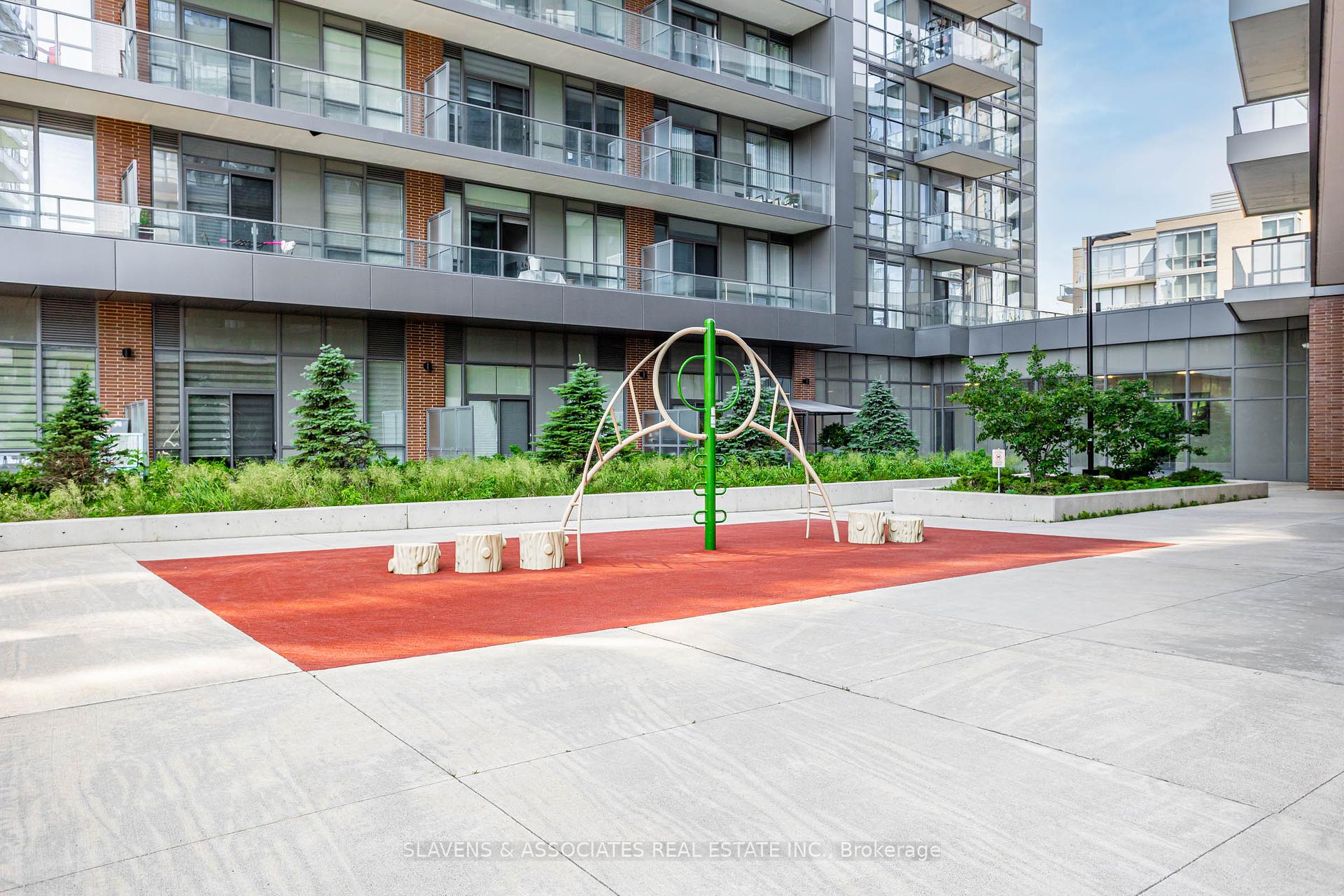 3 Bedrooms Condo at 38 Forest Manor, Toronto For sale