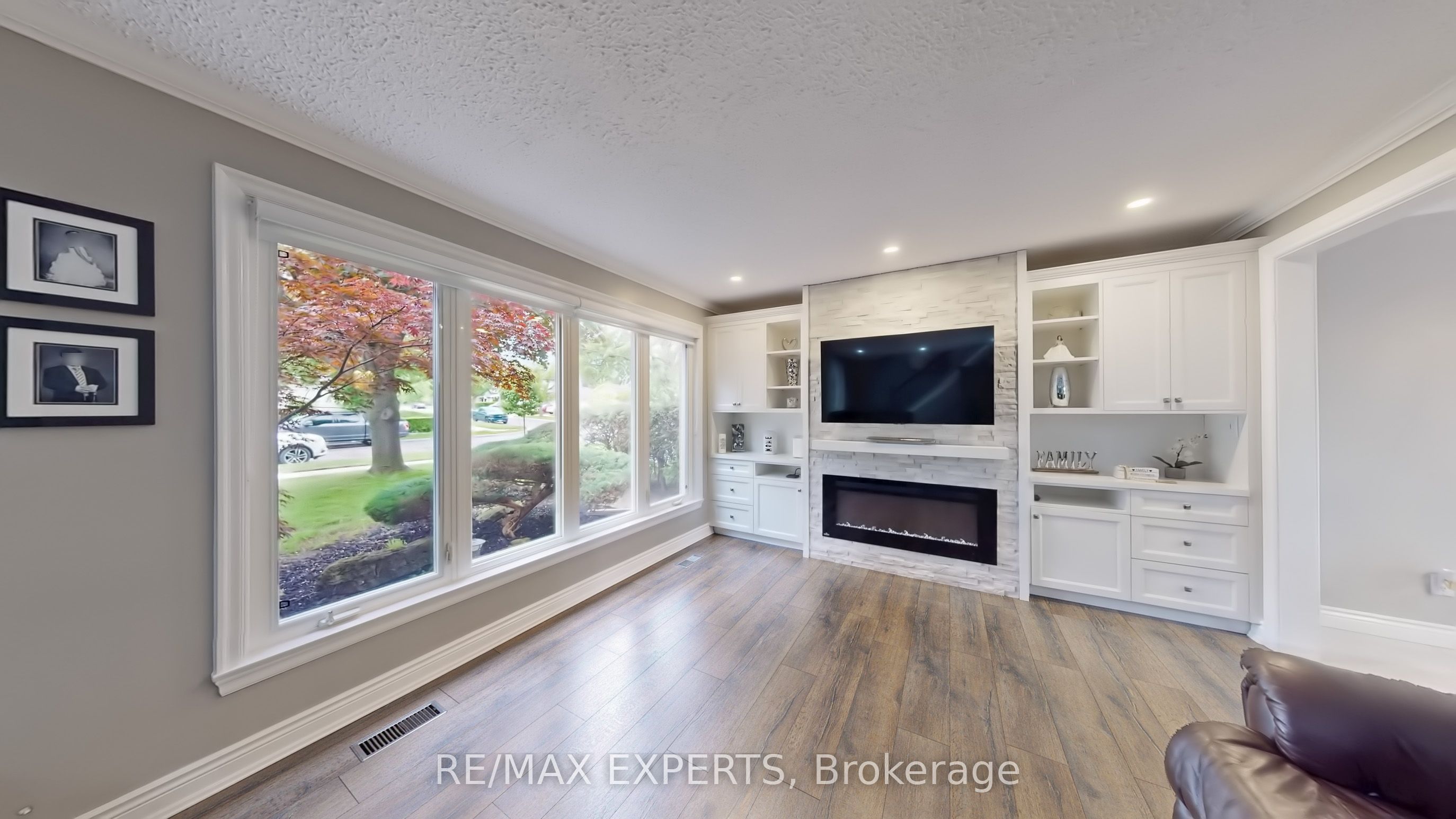 105 Mercury Road