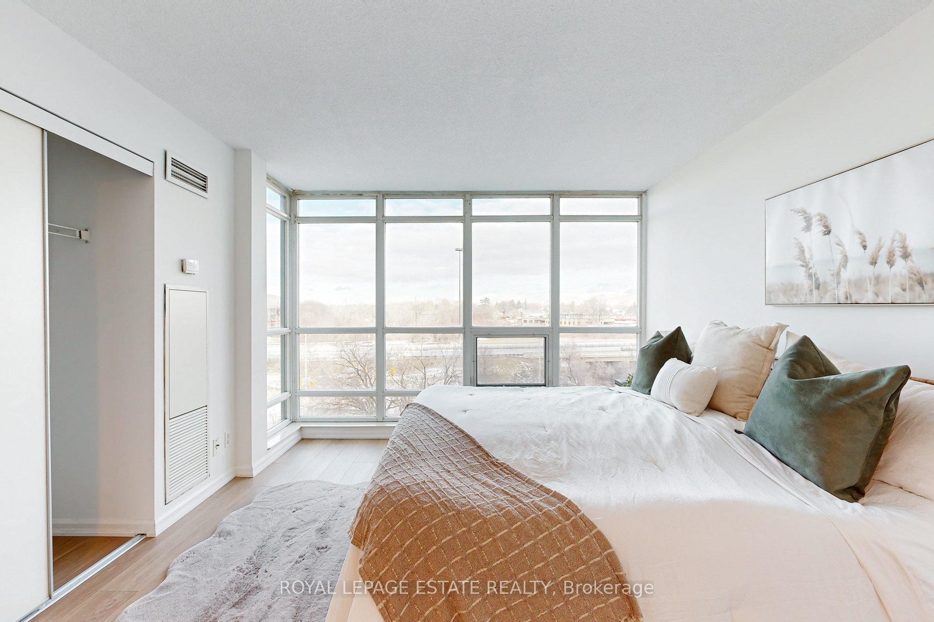 2 Bedrooms Condo at 185 Legion,  Toronto For sale