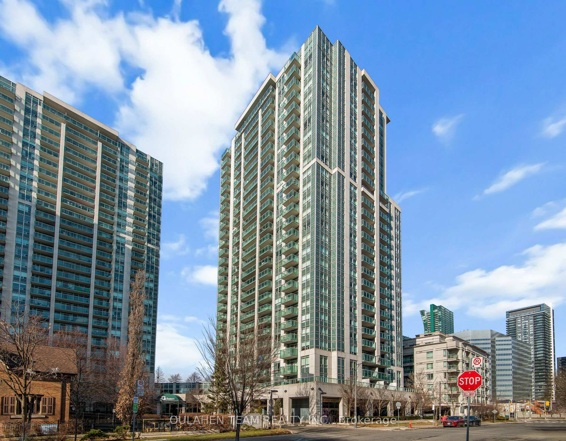 1 Bedroom Condo at 16 Harrison Garden, Toronto For sale