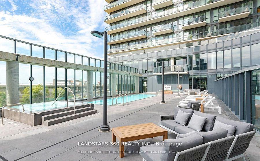 2 Bedrooms Condo at 49 East Liberty, Toronto For sale