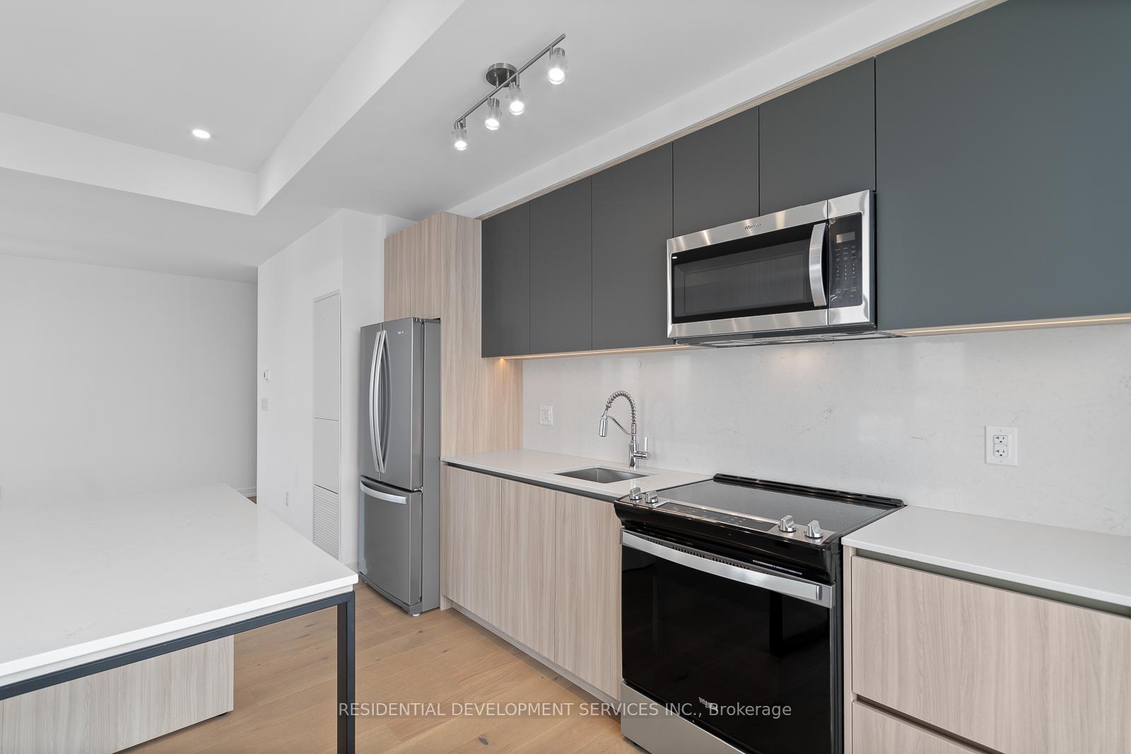 3 Bedrooms Condo at 3100 Keele,  Toronto For sale