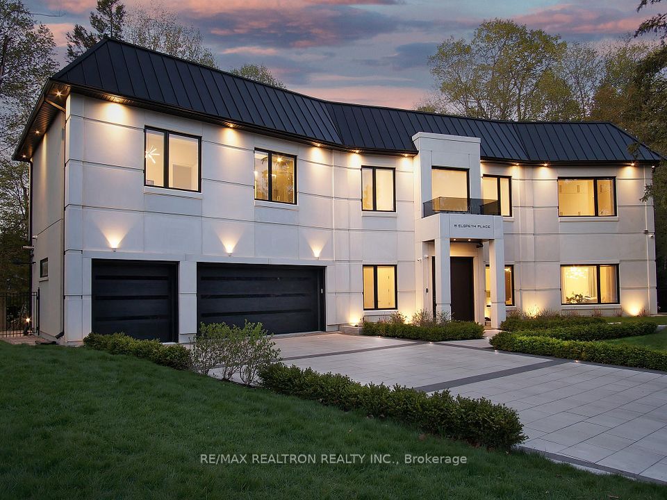 8 Elspeth Place, Markham, ON L3T 1C4