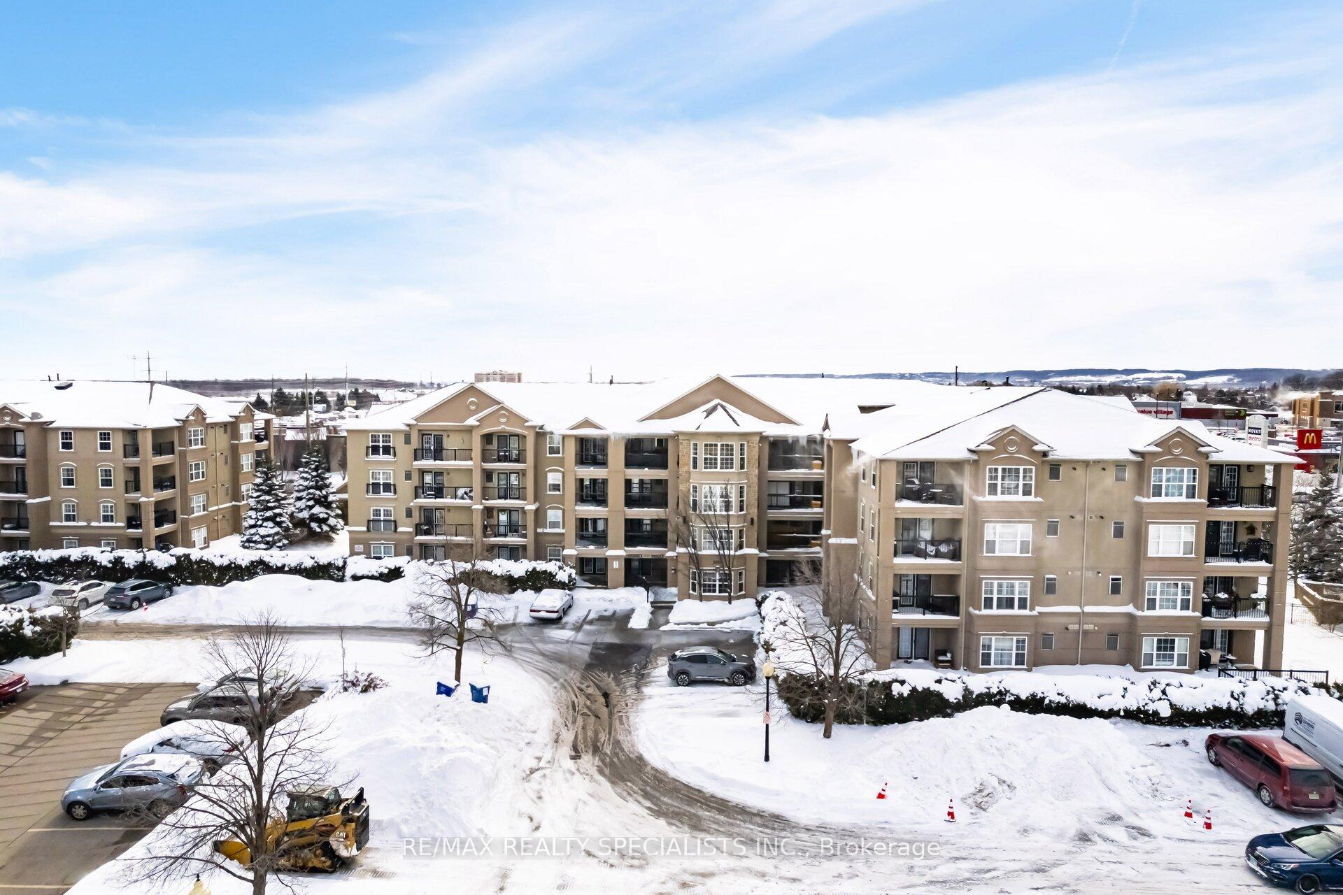 2 Bedrooms Condo at 2035 Appleby, Burlington For sale
