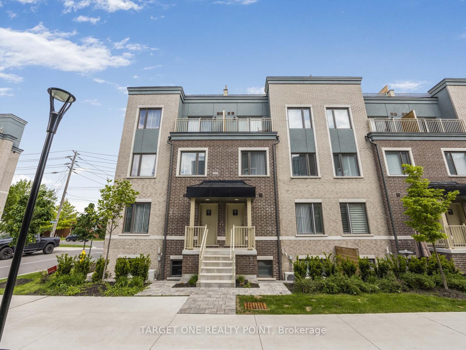 2 Bedrooms Condo at 225 Birmingham, Toronto For sale