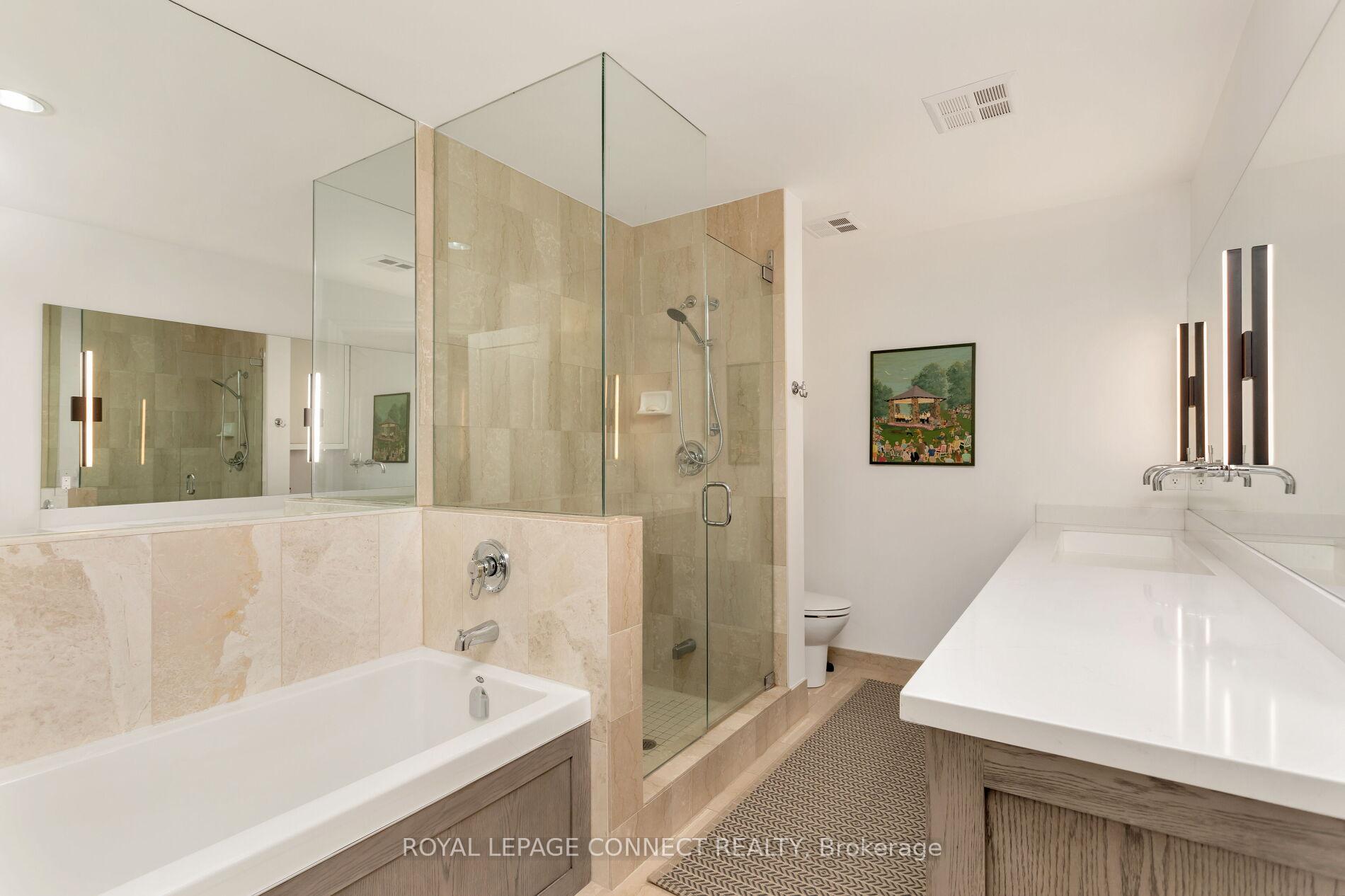 3 Bedrooms Condo at 12 Old Mill,  Toronto For sale