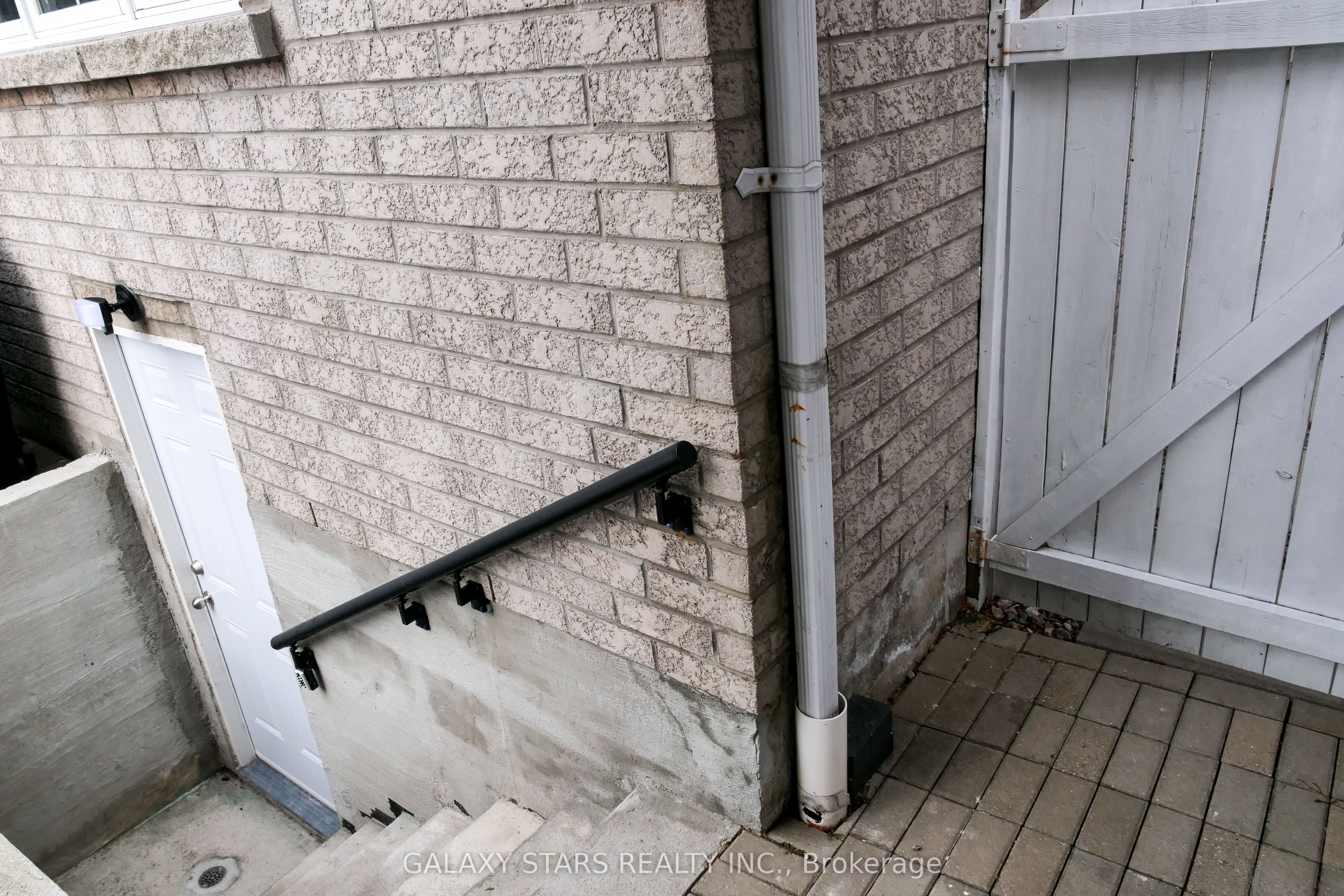 32 Kemp Drive, #Bsmnt