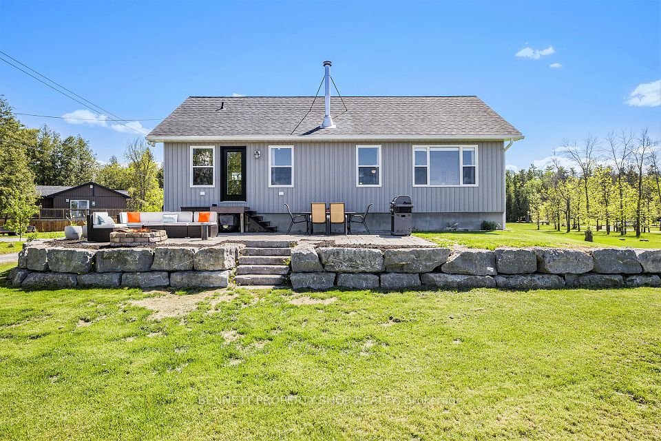 559 Cardinal Lane, Horton, ON K7V 3Z8