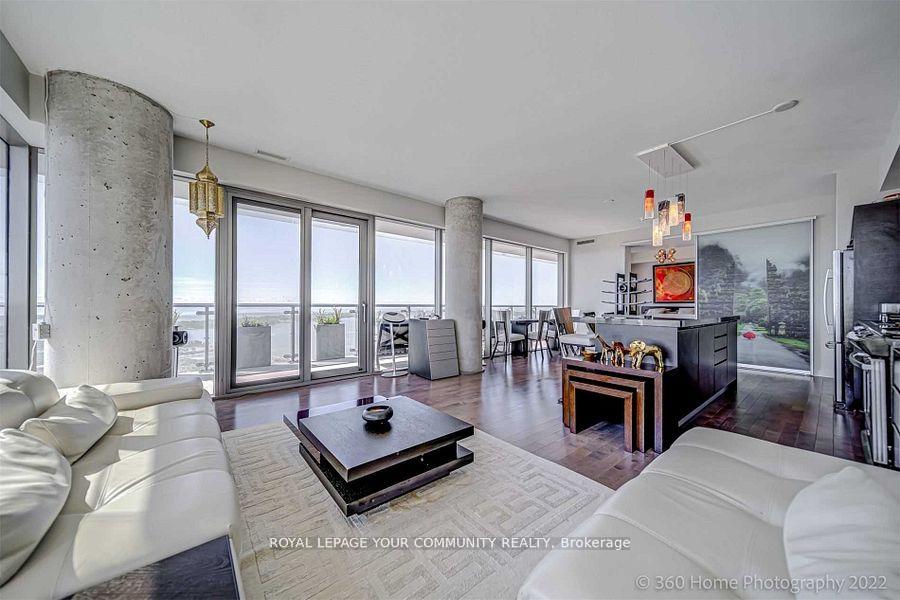 2 Bedrooms Condo at 70 Distillery, Toronto For sale