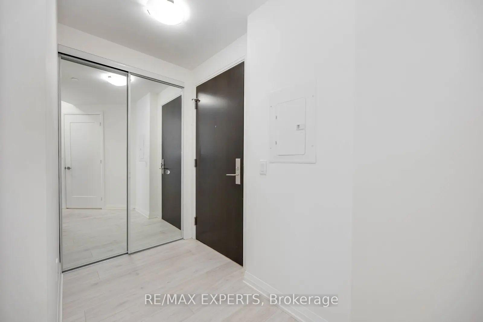 2 Bedrooms Condo at 9000 Jane, Vaughan For sale