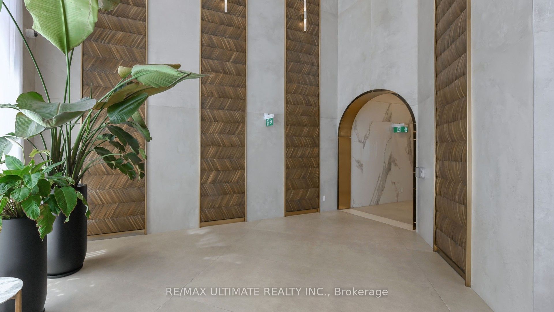 1000 Portage Parkway, #3701