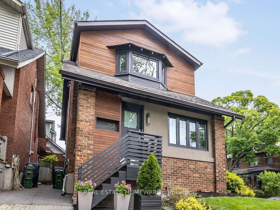 258 St Clements Avenue, Toronto, ON M5R 1H5
