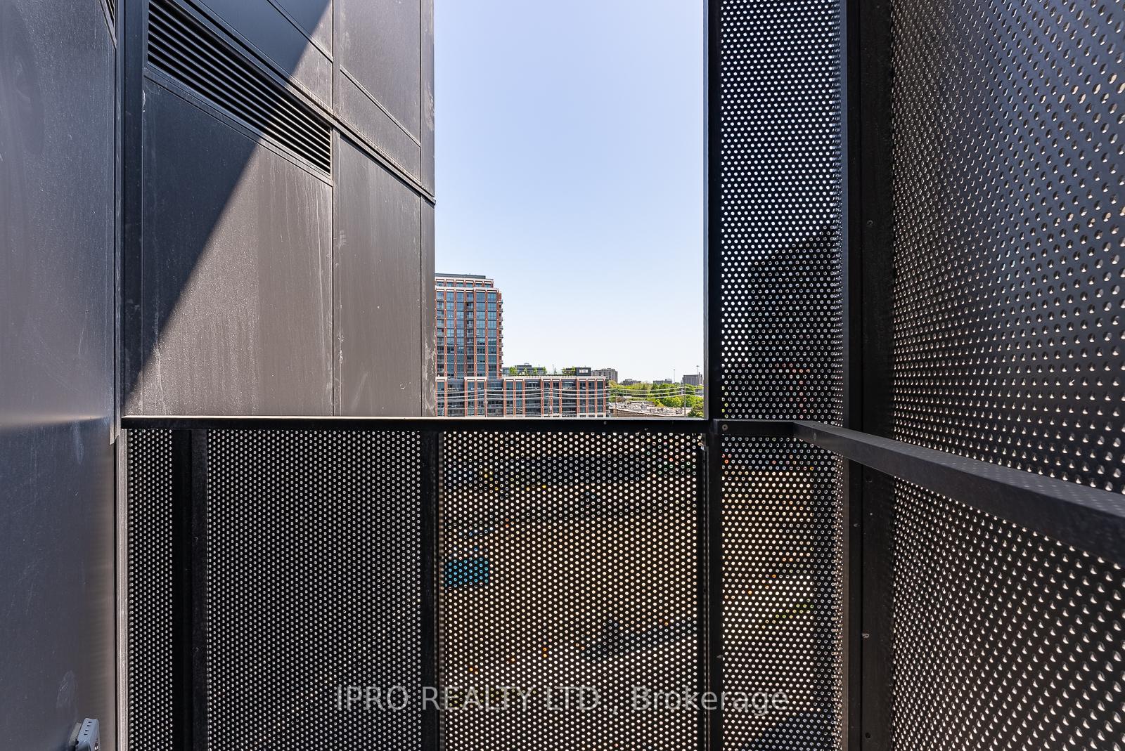 1 Bedroom Condo at 30 Tretti, Toronto For sale