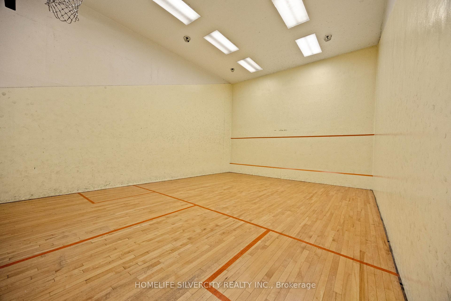 3 Bedrooms Condo at 145 Hillcrest, Mississauga For sale