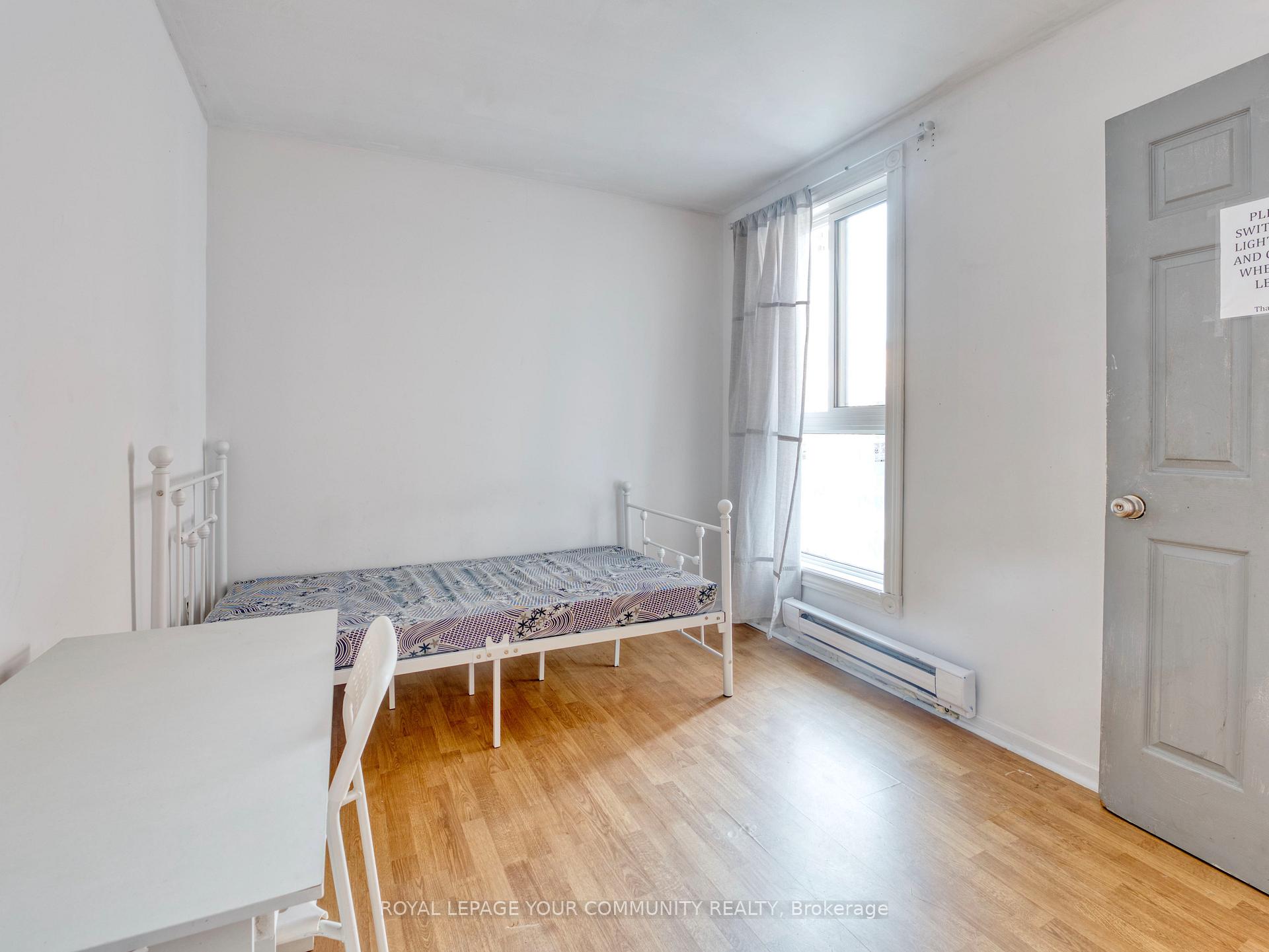 3 Bedrooms Condo at 100 Mornelle, Toronto For sale