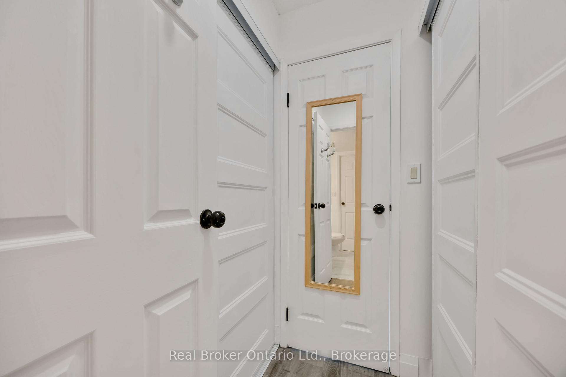 2 Bedrooms Condo at 222 The Esplanade, Toronto For sale