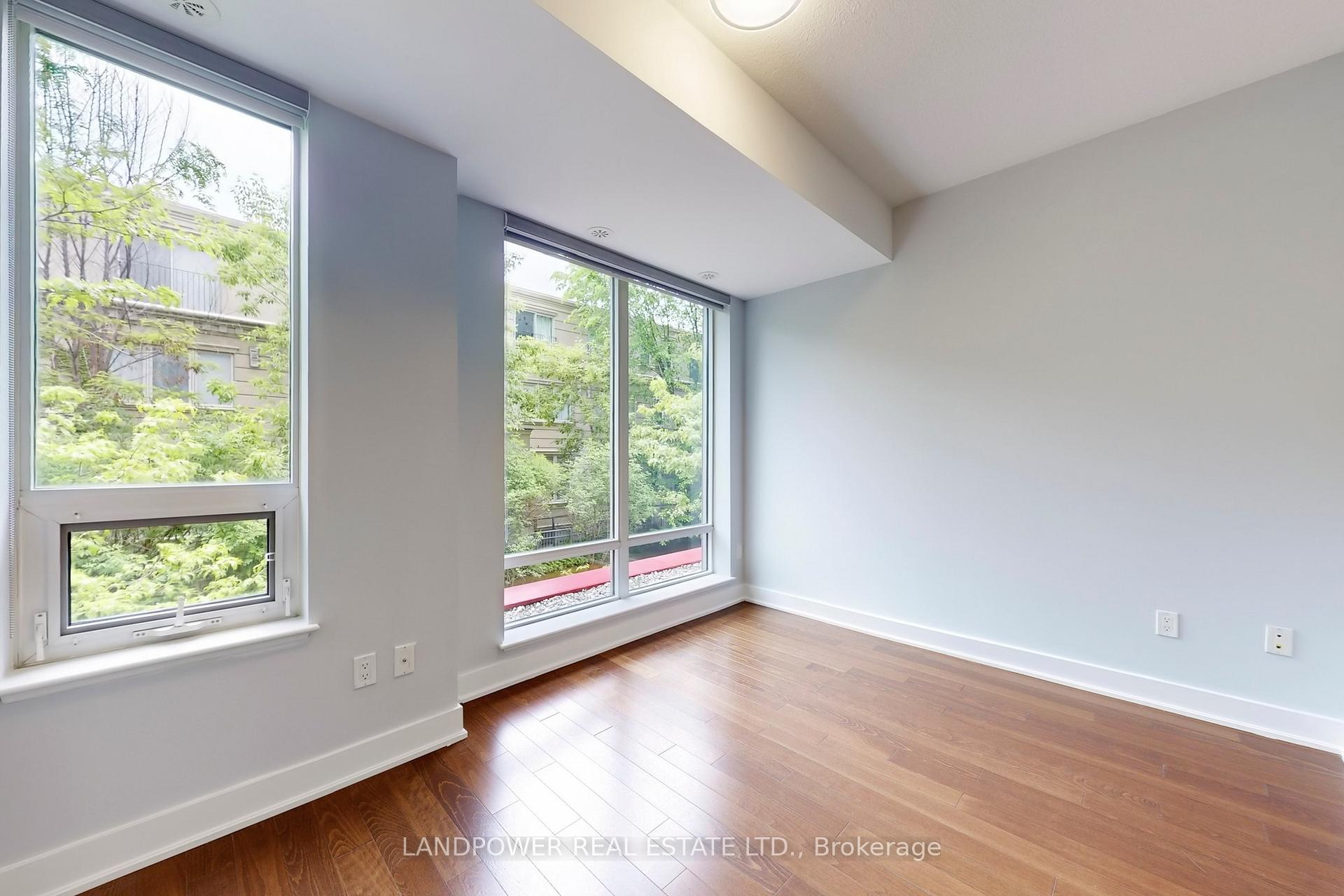 4 Bedrooms Condo at 88 Sheppard, Toronto For sale