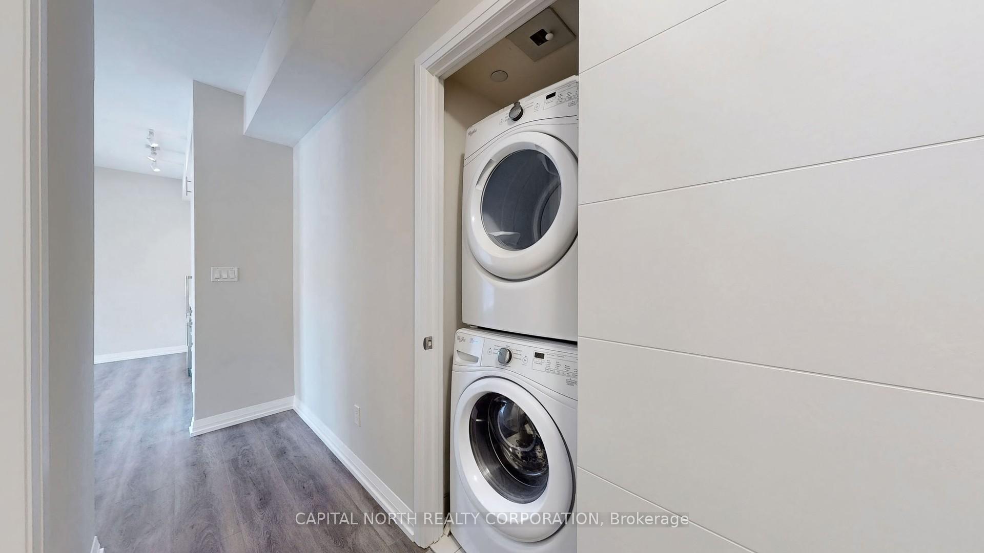 2 Bedrooms Condo at 460 Adelaide,  Toronto For sale