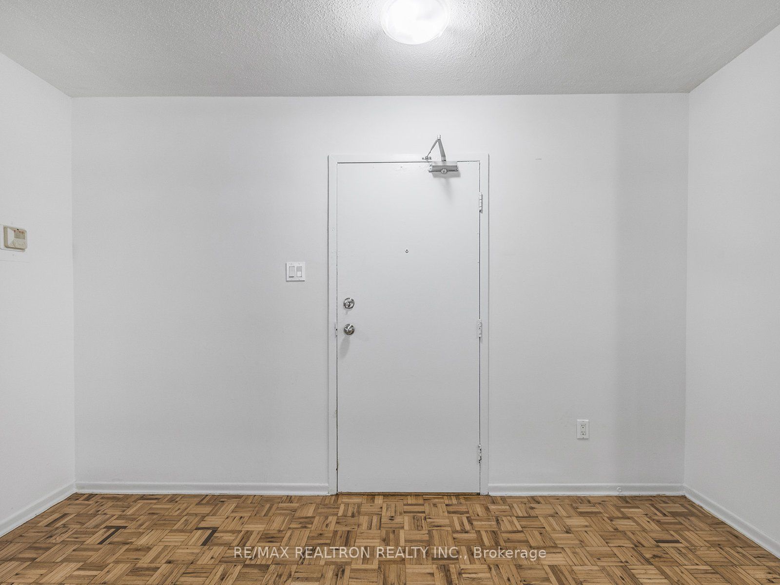 5 Glamorgan Avenue, #611