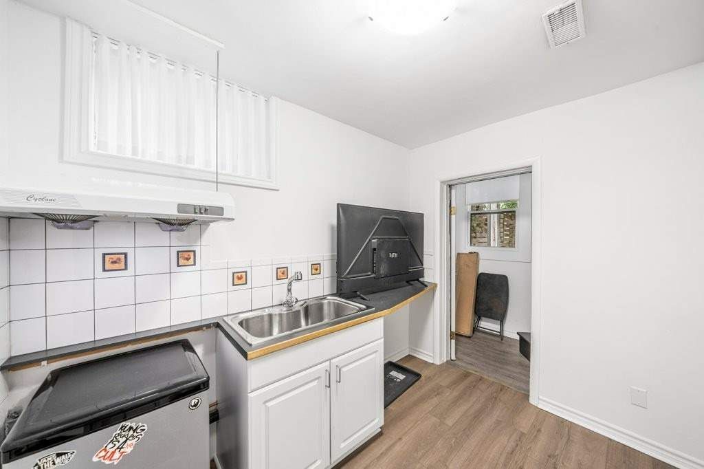 58 Myrtle Avenue