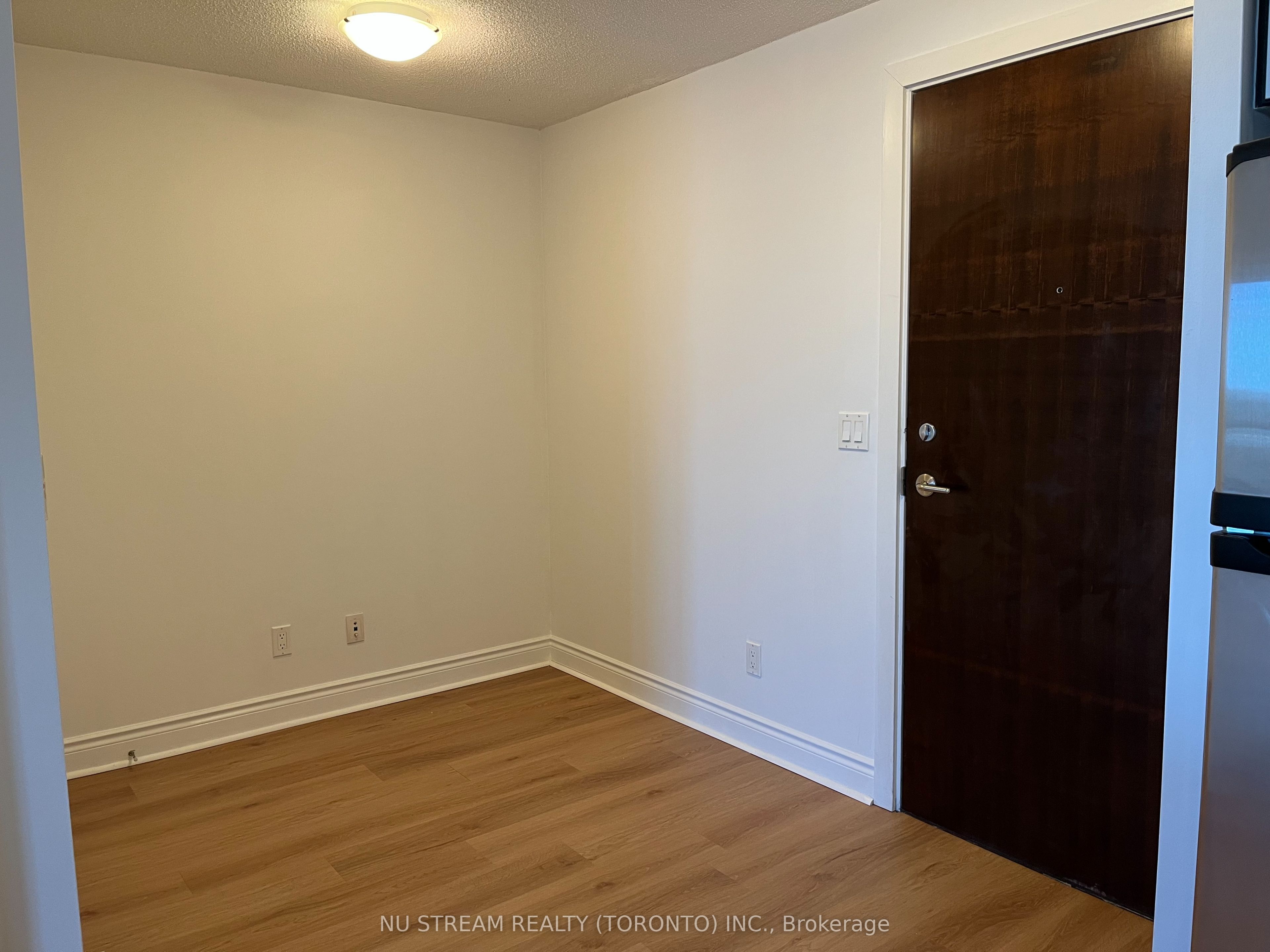23 Cox Boulevard, #1651