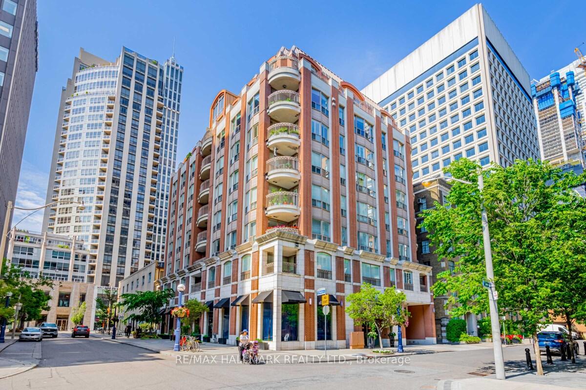 2 Bedrooms Condo at 8 Sultan, Toronto For sale