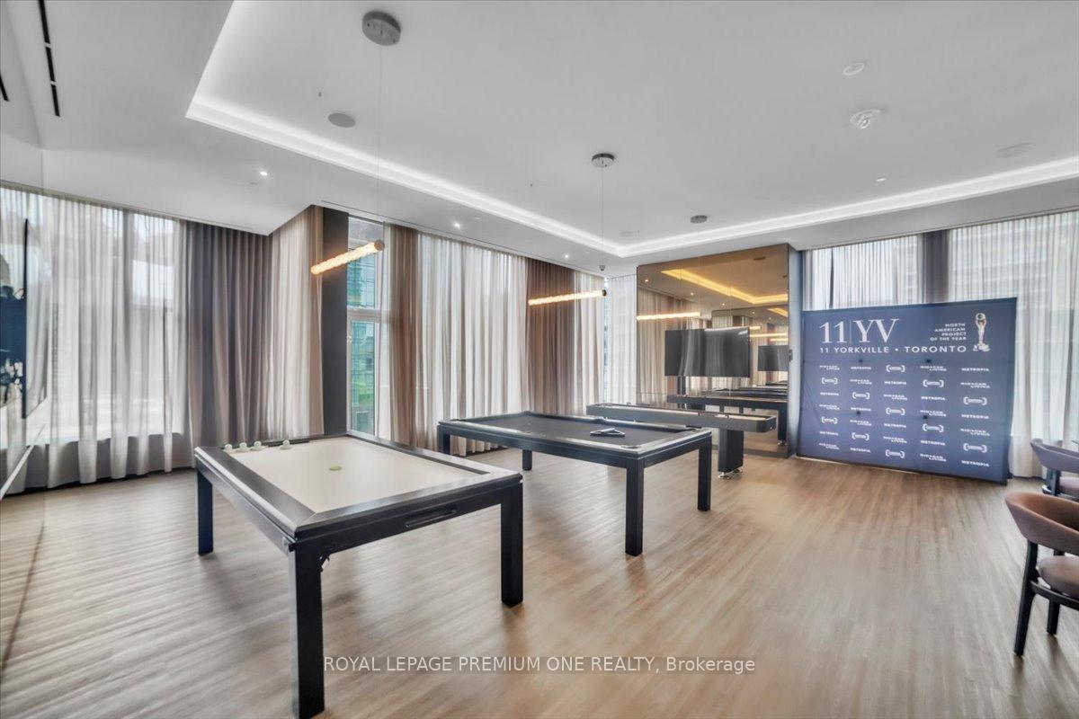 2 Bedrooms Condo at 11 Yorkville, Toronto For sale