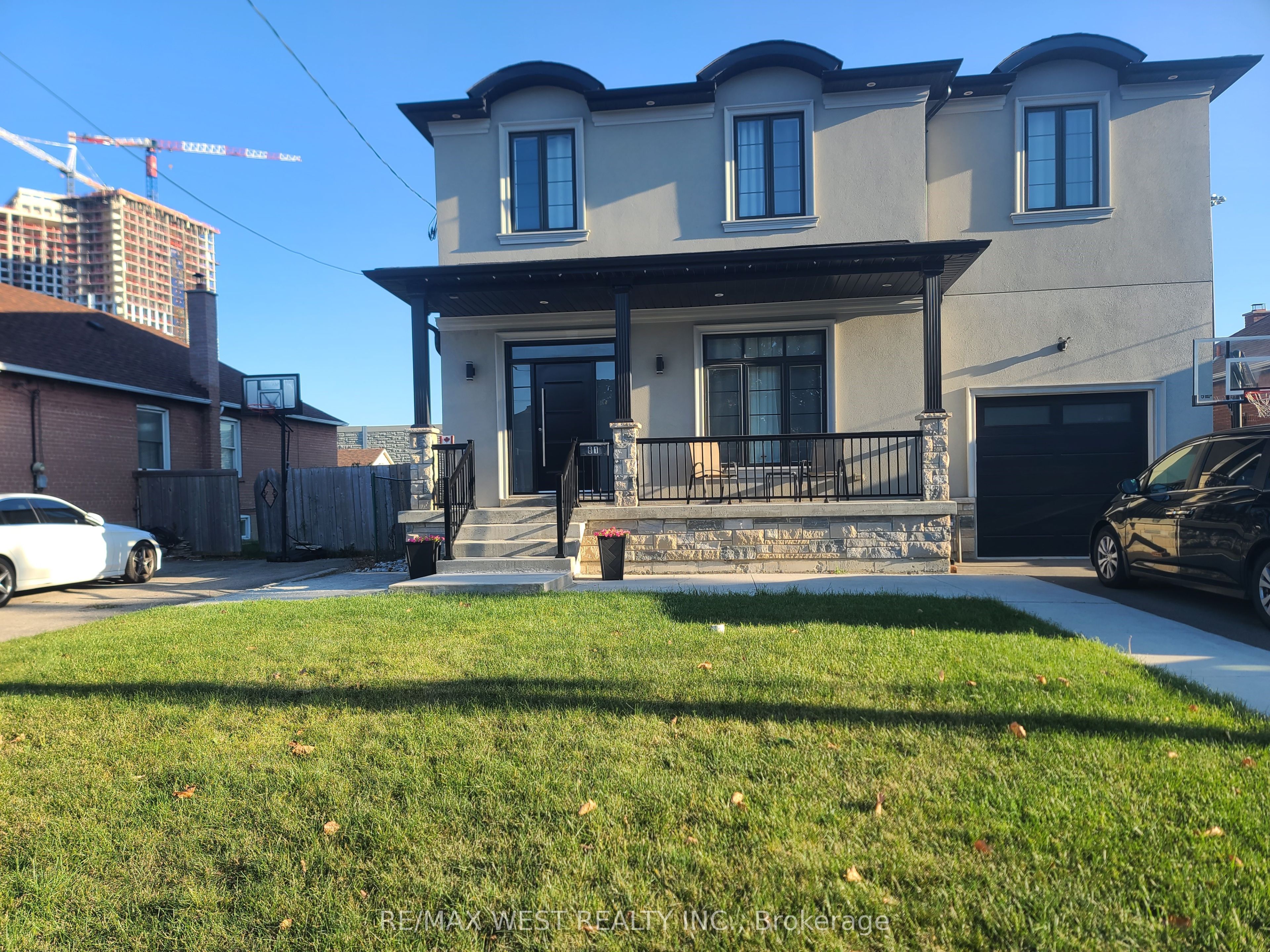 61 Whitley Avenue, Toronto W05 Downsview-Roding-CFB