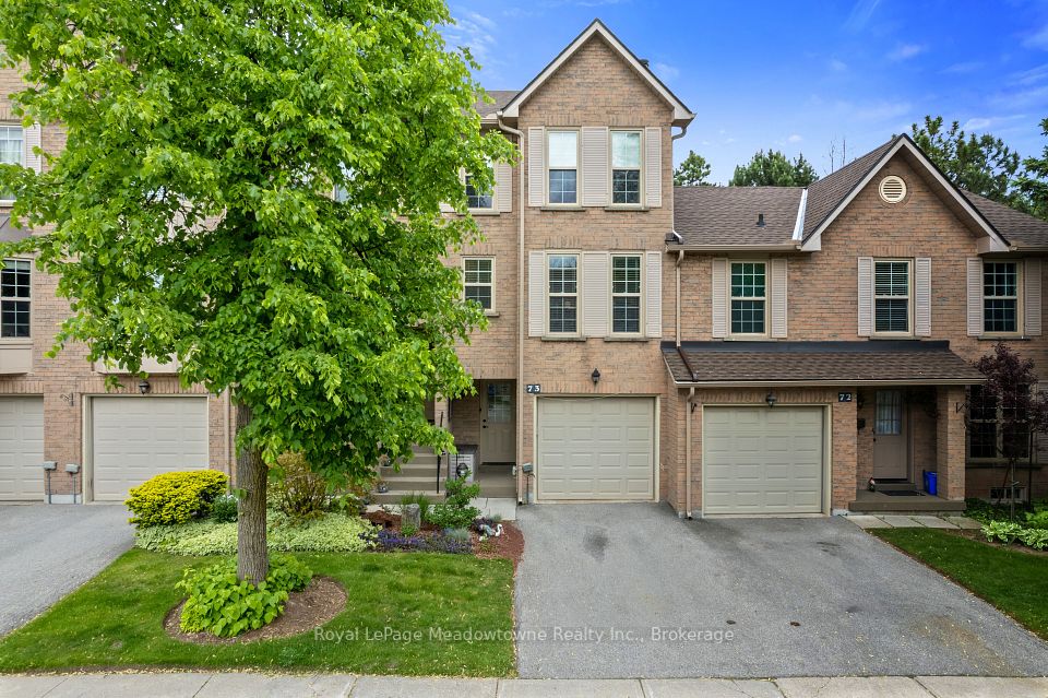 2272 Mowat