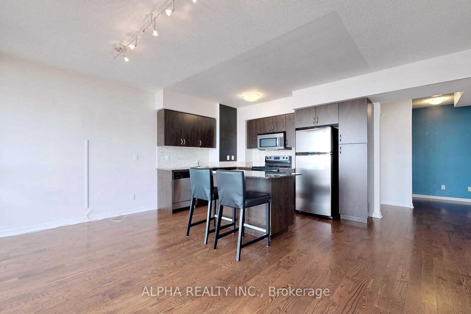 2 Bedrooms Condo at 15 Legion,  Toronto For sale