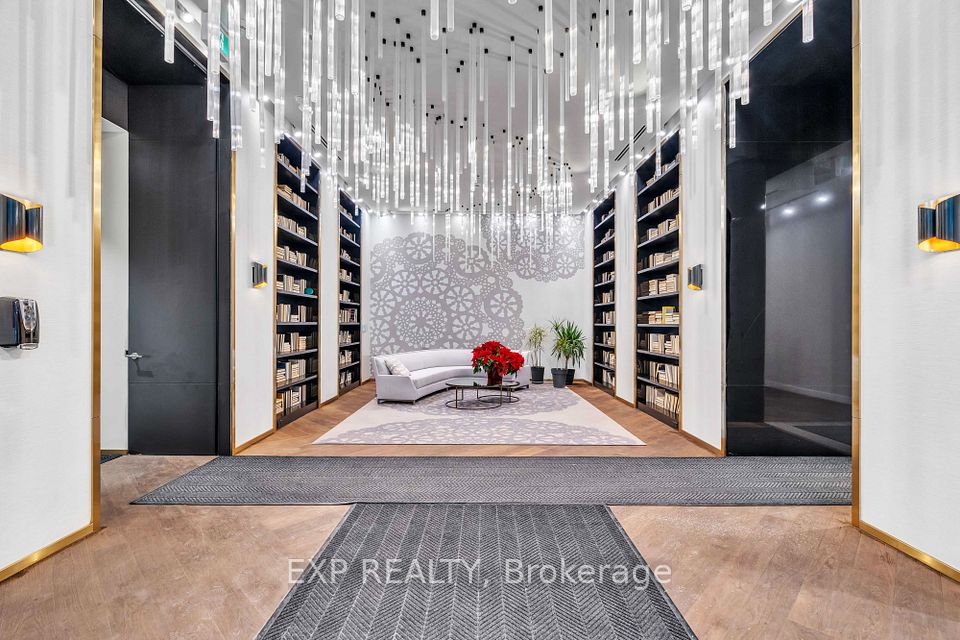 #1506 - 428 Sparks Street, OttawaCentre, ON K1R 0B3