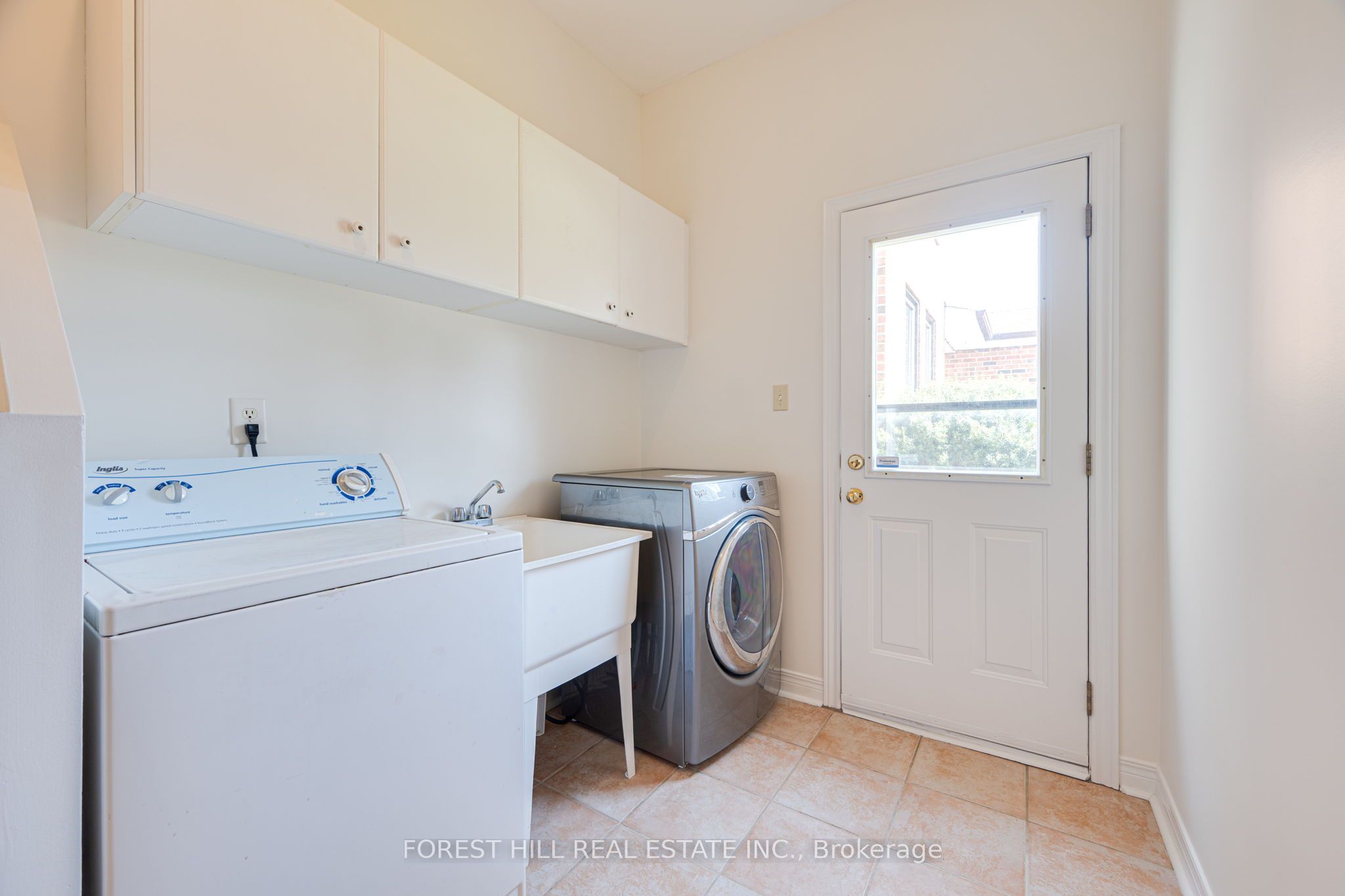 1 Karina Road