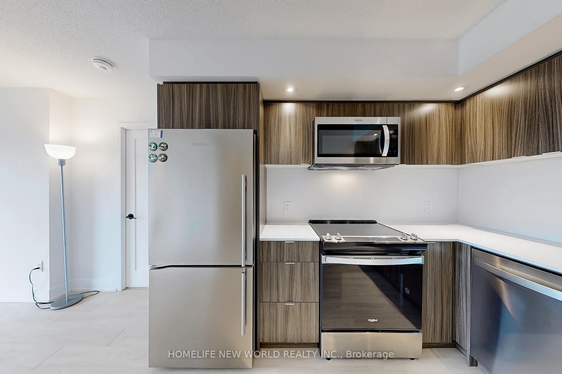 2 Bedrooms Condo at 10 Eva,  Toronto For sale