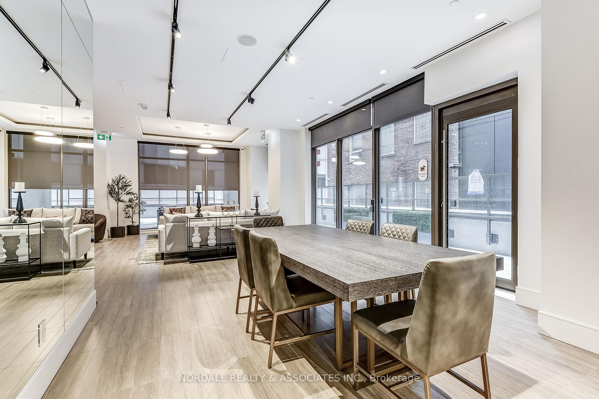 2 Bedrooms Condo at 28 Widmer, Toronto For sale