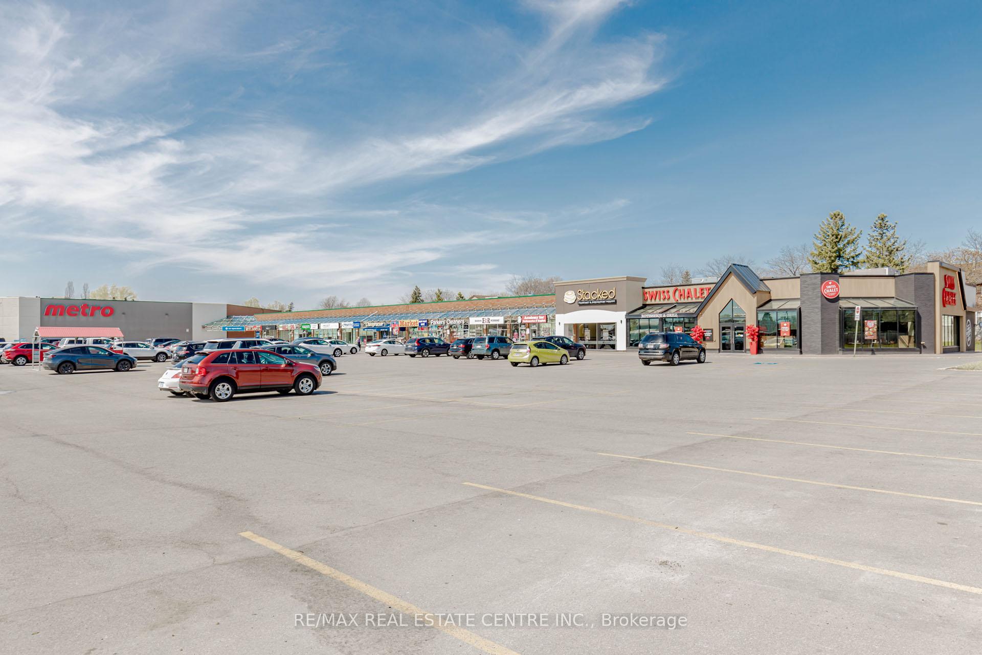 3 Bedrooms Condo at 1526 Lancaster,  Oakville For sale