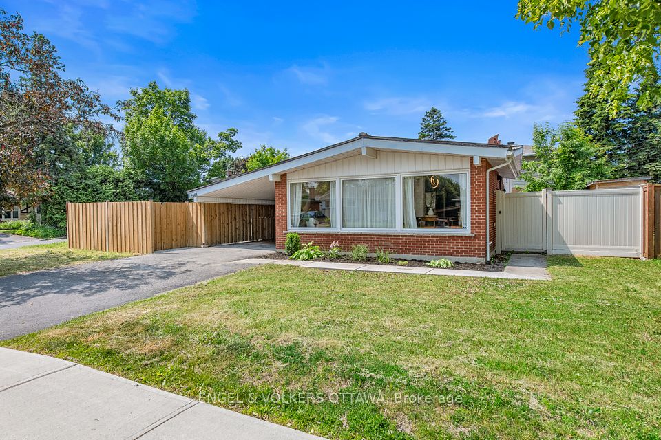 2061 Featherston