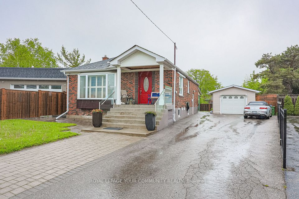 52 Princeway Drive, Toronto, ON M1R 2W1