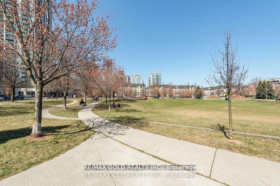 2 Bedrooms Condo at 30 Harrison Garden, Toronto For sale
