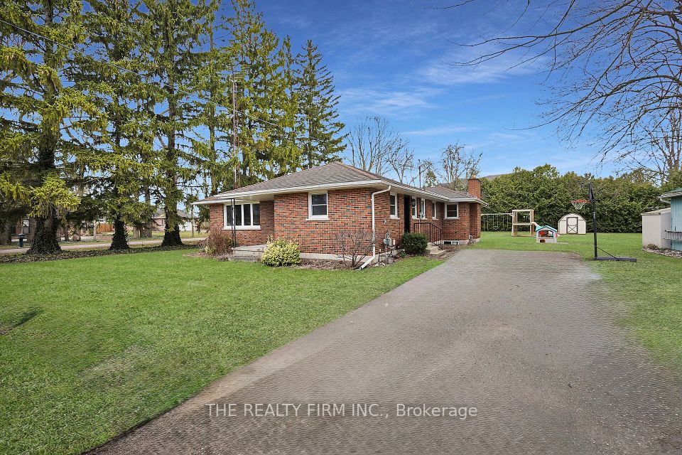 675 Regent Street, Strathroy-Caradoc, ON N0L 1W0