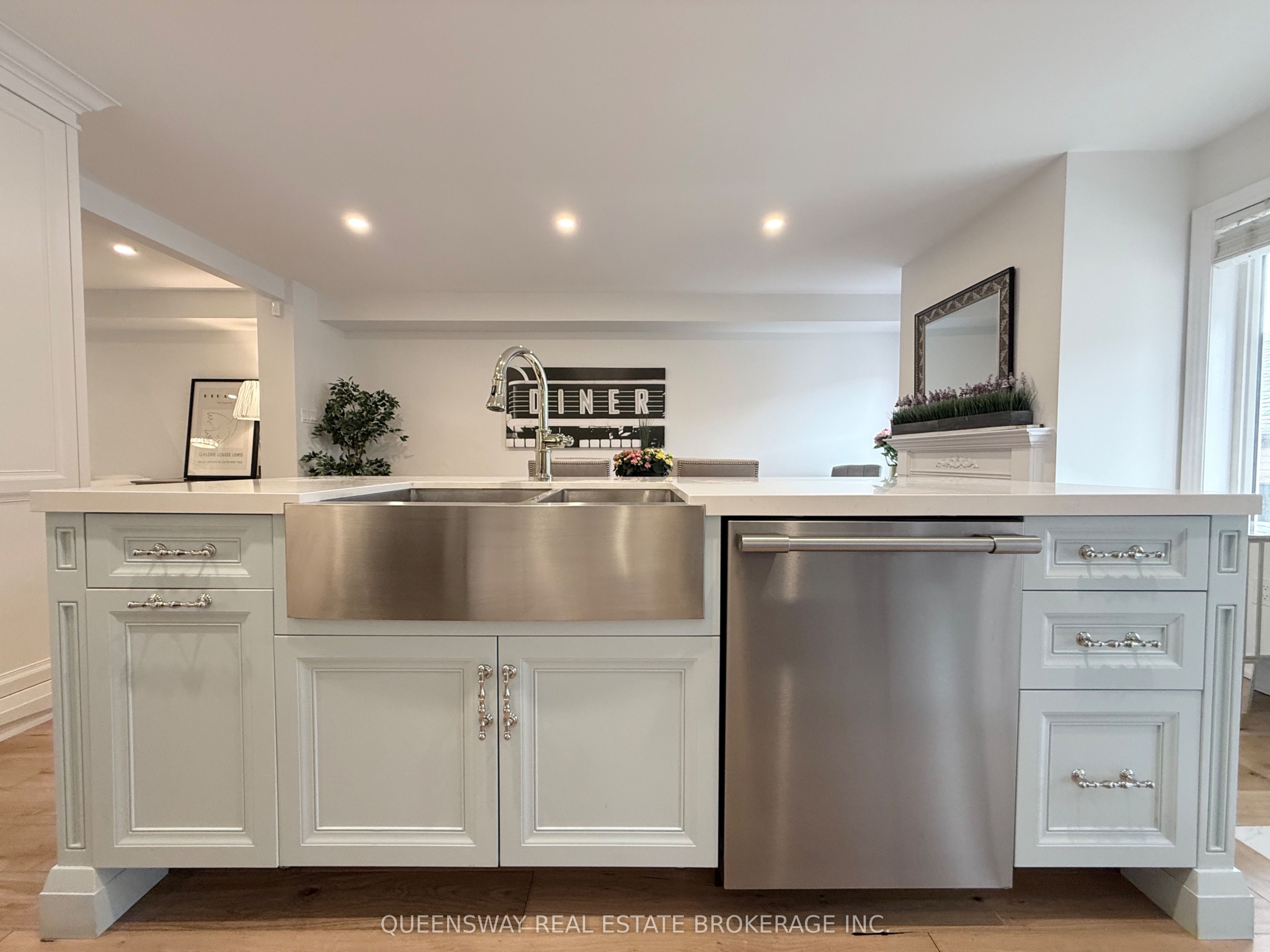 82 Roxton Road
