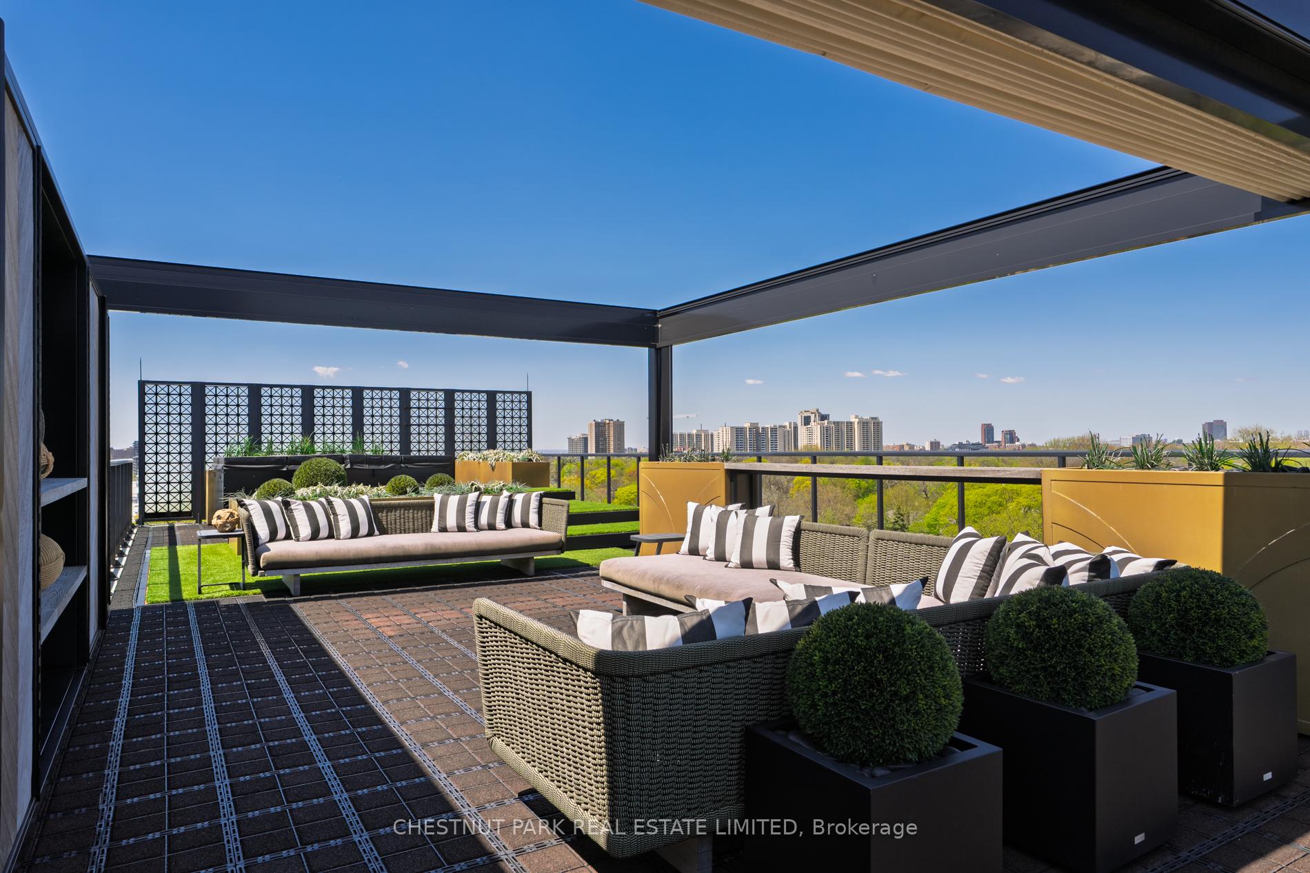 3 Bedrooms Condo at 170 Chiltern Hill, Toronto For sale