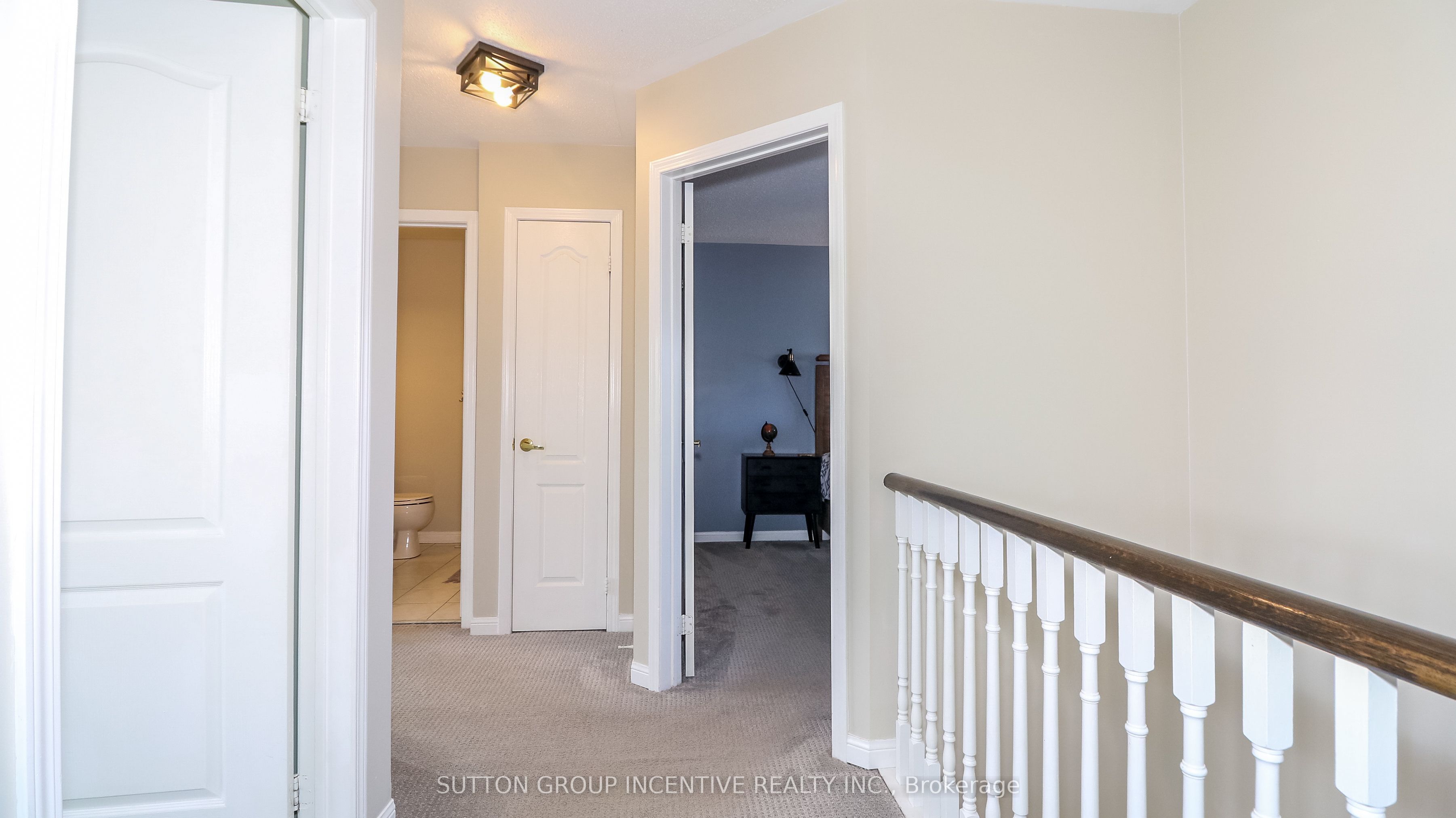 54 Succession Crescent W